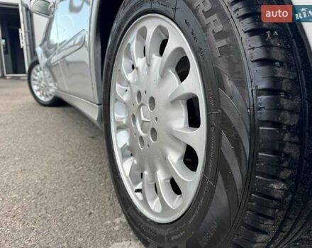 Сірий Мерседес Е-Клас, об'ємом двигуна 2.15 л та пробігом 280 тис. км за 6999 $, фото 97 на Automoto.ua