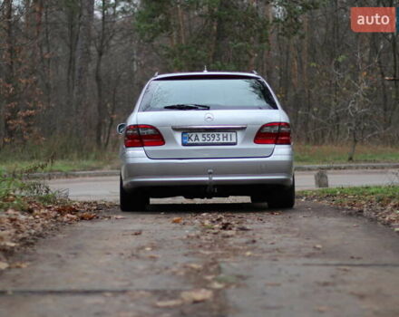 Серый Мерседес Е-Класс, объемом двигателя 2.99 л и пробегом 527 тыс. км за 16000 $, фото 1 на Automoto.ua