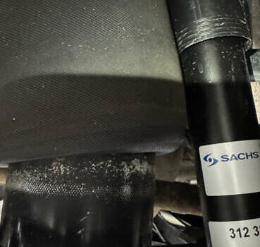 Сірий Мерседес Е-Клас, об'ємом двигуна 2.15 л та пробігом 280 тис. км за 6700 $, фото 17 на Automoto.ua