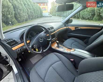 Мерседес Е-Класс 2006 в Самборе на Automoto.ua Серый Мерседес Е-Класс, объемом двигателя 3 л и пробегом 256 тыс. км за 8700 $, фото 24 на Automoto.ua