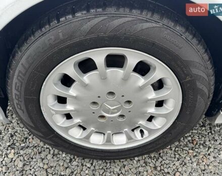 Сірий Мерседес Е-Клас, об'ємом двигуна 2.15 л та пробігом 280 тис. км за 6700 $, фото 46 на Automoto.ua