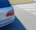 Сірий Мерседес Е-Клас, об'ємом двигуна 2.15 л та пробігом 383 тис. км за 7800 $, фото 5 на Automoto.ua