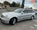 Сірий Мерседес Е-Клас, об'ємом двигуна 2.15 л та пробігом 280 тис. км за 6999 $, фото 77 на Automoto.ua