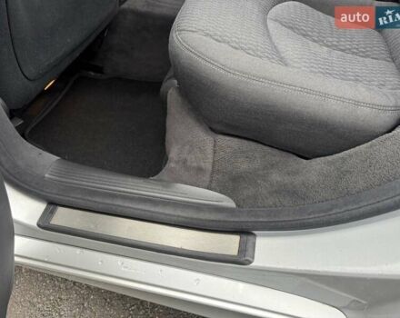 Сірий Мерседес Е-Клас, об'ємом двигуна 2.15 л та пробігом 280 тис. км за 6700 $, фото 71 на Automoto.ua