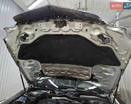 Серый Мерседес Е-Класс, объемом двигателя 2.99 л и пробегом 527 тыс. км за 16000 $, фото 51 на Automoto.ua