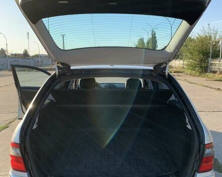 Серый Мерседес Е-Класс, объемом двигателя 2.99 л и пробегом 322 тыс. км за 9500 $, фото 3 на Automoto.ua