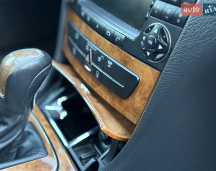 Мерседес Е-Класс 2006 в Самборе на Automoto.ua Серый Мерседес Е-Класс, объемом двигателя 3 л и пробегом 256 тыс. км за 8700 $, фото 58 на Automoto.ua