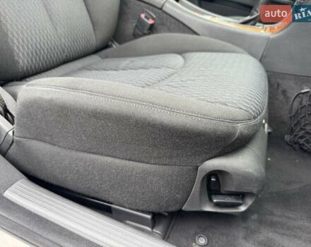 Сірий Мерседес Е-Клас, об'ємом двигуна 2.15 л та пробігом 280 тис. км за 6999 $, фото 30 на Automoto.ua