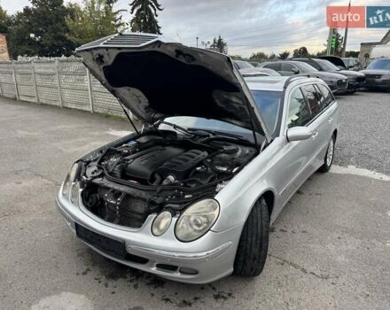 Сірий Мерседес Е-Клас, об'ємом двигуна 2.15 л та пробігом 280 тис. км за 6999 $, фото 13 на Automoto.ua