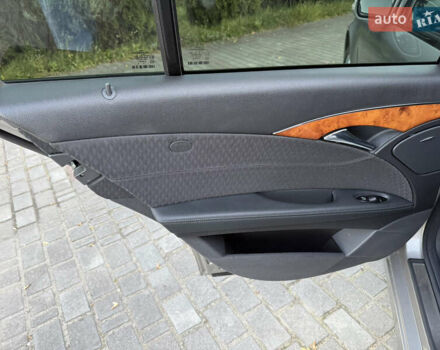 Мерседес Е-Класс 2006 в Самборе на Automoto.ua Серый Мерседес Е-Класс, объемом двигателя 3 л и пробегом 256 тыс. км за 8700 $, фото 29 на Automoto.ua