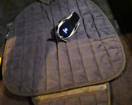 Серый Мерседес Е-Класс, объемом двигателя 2.99 л и пробегом 527 тыс. км за 16000 $, фото 48 на Automoto.ua