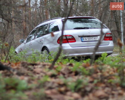 Серый Мерседес Е-Класс, объемом двигателя 2.99 л и пробегом 527 тыс. км за 16000 $, фото 3 на Automoto.ua