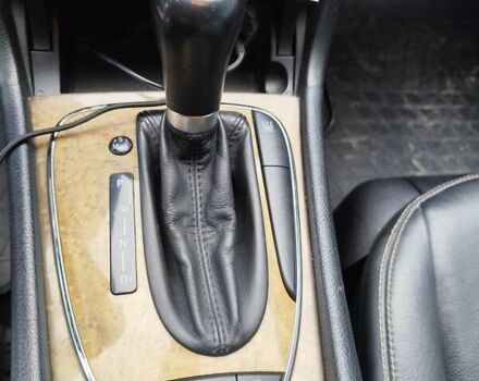 Серый Мерседес Е-Класс, объемом двигателя 3 л и пробегом 250 тыс. км за 10000 $, фото 6 на Automoto.ua