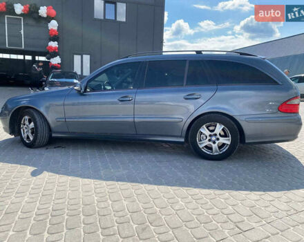 Сірий Мерседес Е-Клас, об'ємом двигуна 3 л та пробігом 400 тис. км за 6800 $, фото 1 на Automoto.ua