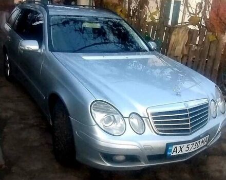 Серый Мерседес Е-Класс, объемом двигателя 2.1 л и пробегом 266 тыс. км за 5900 $, фото 2 на Automoto.ua