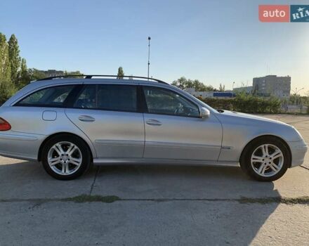 Серый Мерседес Е-Класс, объемом двигателя 2.99 л и пробегом 322 тыс. км за 9500 $, фото 2 на Automoto.ua