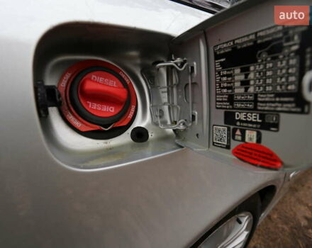 Серый Мерседес Е-Класс, объемом двигателя 2.99 л и пробегом 527 тыс. км за 16000 $, фото 29 на Automoto.ua