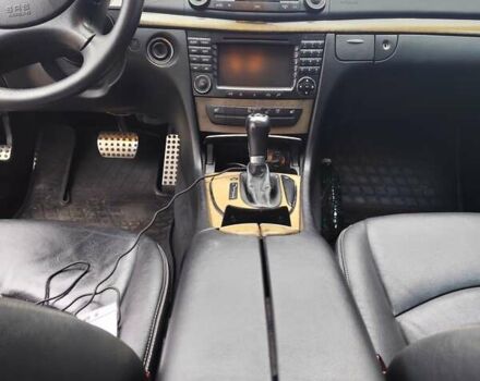 Серый Мерседес Е-Класс, объемом двигателя 3 л и пробегом 250 тыс. км за 10000 $, фото 7 на Automoto.ua