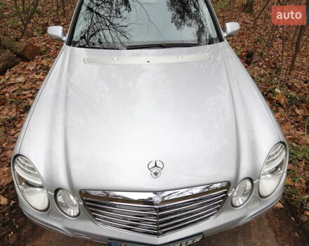 Серый Мерседес Е-Класс, объемом двигателя 2.99 л и пробегом 527 тыс. км за 16000 $, фото 5 на Automoto.ua