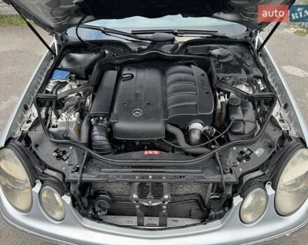 Сірий Мерседес Е-Клас, об'ємом двигуна 2.15 л та пробігом 280 тис. км за 6999 $, фото 31 на Automoto.ua