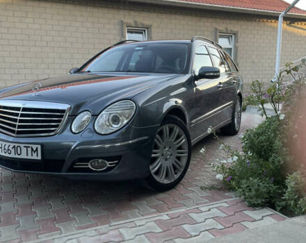 Сірий Мерседес Е-Клас, об'ємом двигуна 3 л та пробігом 251 тис. км за 8500 $, фото 4 на Automoto.ua