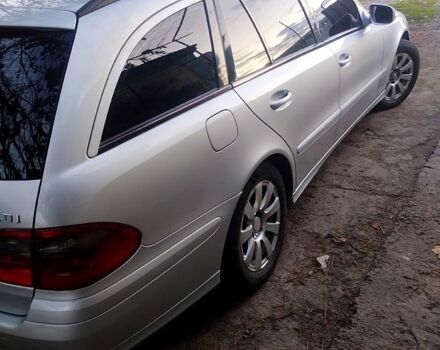 Серый Мерседес Е-Класс, объемом двигателя 2.1 л и пробегом 266 тыс. км за 5900 $, фото 5 на Automoto.ua