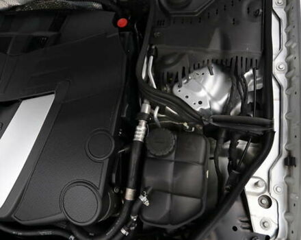 Серый Мерседес Е-Класс, объемом двигателя 2.99 л и пробегом 527 тыс. км за 16000 $, фото 43 на Automoto.ua