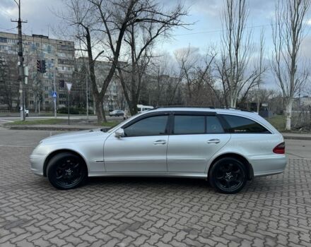 Сірий Мерседес Е-Клас, об'ємом двигуна 2.2 л та пробігом 270 тис. км за 8300 $, фото 3 на Automoto.ua