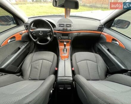 Серый Мерседес Е-Класс, объемом двигателя 2.99 л и пробегом 420 тыс. км за 6850 $, фото 53 на Automoto.ua