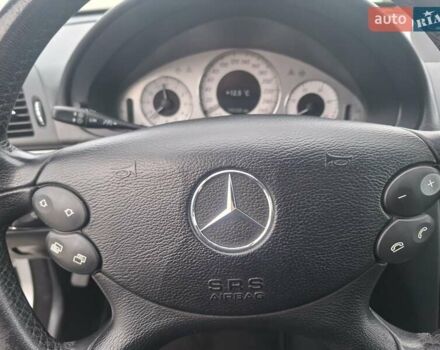 Серый Мерседес Е-Класс, объемом двигателя 3 л и пробегом 281 тыс. км за 8400 $, фото 28 на Automoto.ua