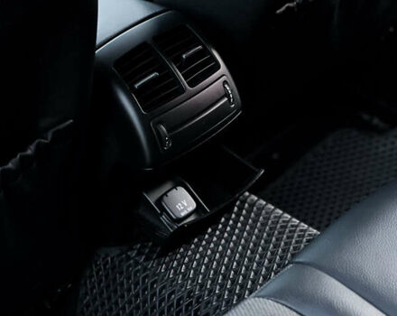 Серый Мерседес Е-Класс, объемом двигателя 1.8 л и пробегом 258 тыс. км за 7500 $, фото 34 на Automoto.ua