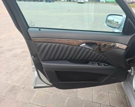 Серый Мерседес Е-Класс, объемом двигателя 3 л и пробегом 252 тыс. км за 8700 $, фото 7 на Automoto.ua