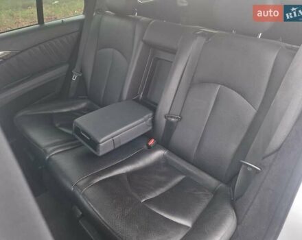 Серый Мерседес Е-Класс, объемом двигателя 3 л и пробегом 281 тыс. км за 8400 $, фото 16 на Automoto.ua