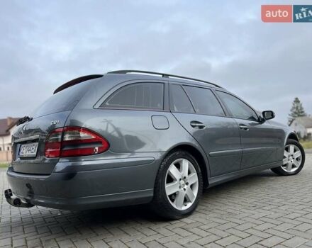 Серый Мерседес Е-Класс, объемом двигателя 2.99 л и пробегом 420 тыс. км за 6850 $, фото 6 на Automoto.ua