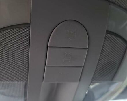 Серый Мерседес Е-Класс, объемом двигателя 3 л и пробегом 281 тыс. км за 8400 $, фото 32 на Automoto.ua