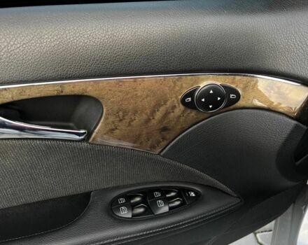 Сірий Мерседес Е-Клас, об'ємом двигуна 2.2 л та пробігом 267 тис. км за 8400 $, фото 8 на Automoto.ua