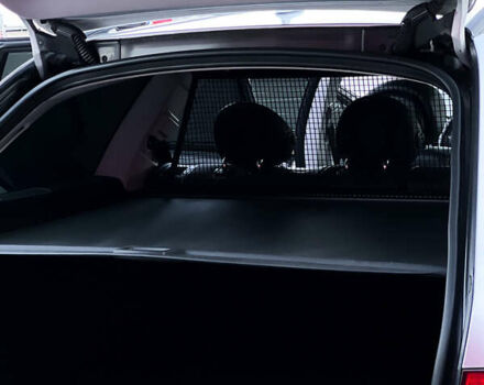 Серый Мерседес Е-Класс, объемом двигателя 1.8 л и пробегом 258 тыс. км за 7500 $, фото 39 на Automoto.ua