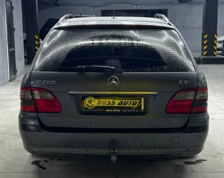 Серый Мерседес Е-Класс, объемом двигателя 3 л и пробегом 334 тыс. км за 8200 $, фото 4 на Automoto.ua