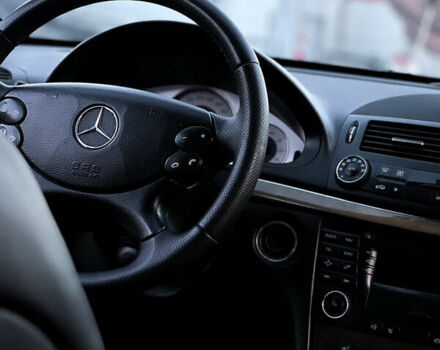 Серый Мерседес Е-Класс, объемом двигателя 1.8 л и пробегом 258 тыс. км за 7500 $, фото 14 на Automoto.ua