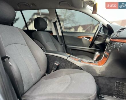 Серый Мерседес Е-Класс, объемом двигателя 2.99 л и пробегом 420 тыс. км за 6850 $, фото 45 на Automoto.ua