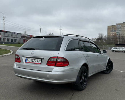 Сірий Мерседес Е-Клас, об'ємом двигуна 2.2 л та пробігом 270 тис. км за 8400 $, фото 3 на Automoto.ua