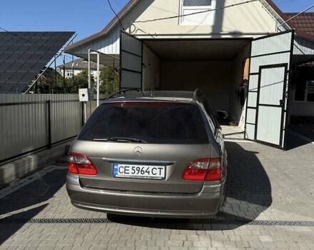 Серый Мерседес Е-Класс, объемом двигателя 2.1 л и пробегом 350 тыс. км за 10241 $, фото 1 на Automoto.ua