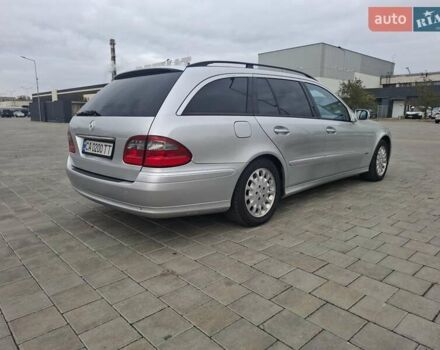 Серый Мерседес Е-Класс, объемом двигателя 3 л и пробегом 281 тыс. км за 8400 $, фото 5 на Automoto.ua