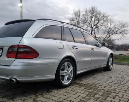 Сірий Мерседес Е-Клас, об'ємом двигуна 3 л та пробігом 280 тис. км за 9500 $, фото 2 на Automoto.ua