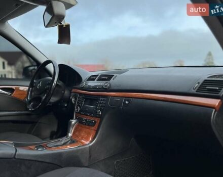 Серый Мерседес Е-Класс, объемом двигателя 2.99 л и пробегом 420 тыс. км за 6850 $, фото 44 на Automoto.ua