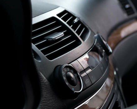 Серый Мерседес Е-Класс, объемом двигателя 1.8 л и пробегом 258 тыс. км за 7500 $, фото 17 на Automoto.ua