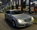 Сірий Мерседес Е-Клас, об'ємом двигуна 2.2 л та пробігом 250 тис. км за 6200 $, фото 2 на Automoto.ua