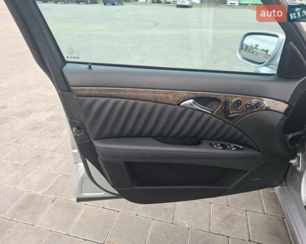 Серый Мерседес Е-Класс, объемом двигателя 3 л и пробегом 281 тыс. км за 8400 $, фото 10 на Automoto.ua