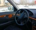 Сірий Мерседес Е-Клас, об'ємом двигуна 2.15 л та пробігом 245 тис. км за 8100 $, фото 44 на Automoto.ua