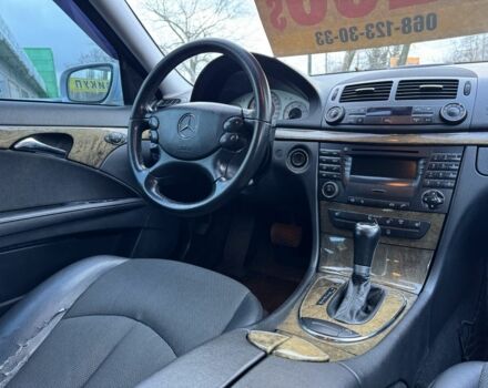 Сірий Мерседес Е-Клас, об'ємом двигуна 2.2 л та пробігом 270 тис. км за 8300 $, фото 12 на Automoto.ua